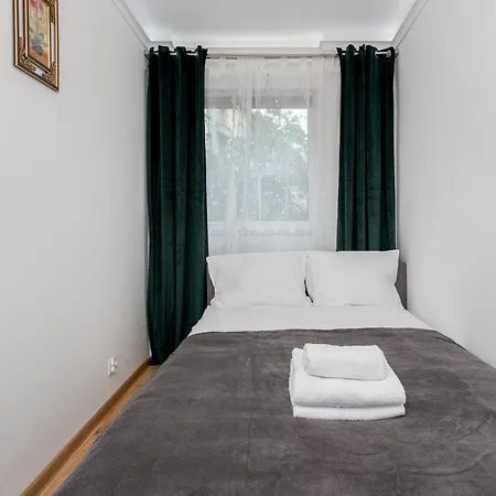 Sereno Vista By Bookinghost